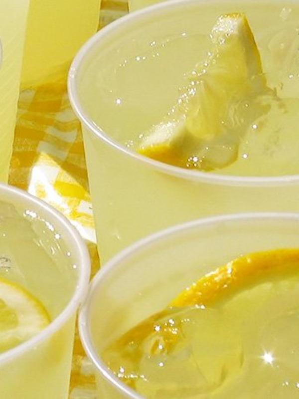 Local families team up with the Ribbon Café